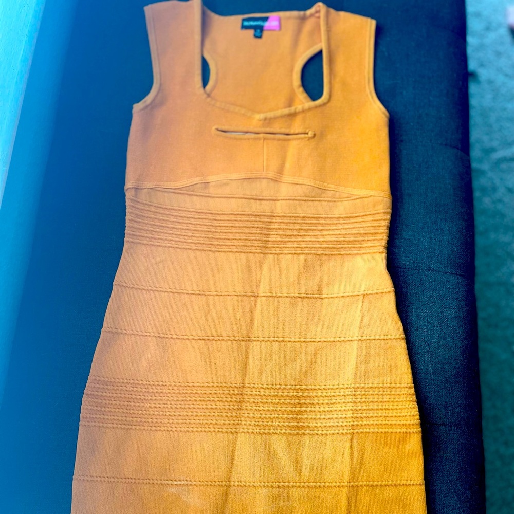 Dress - Picture 1 of 1